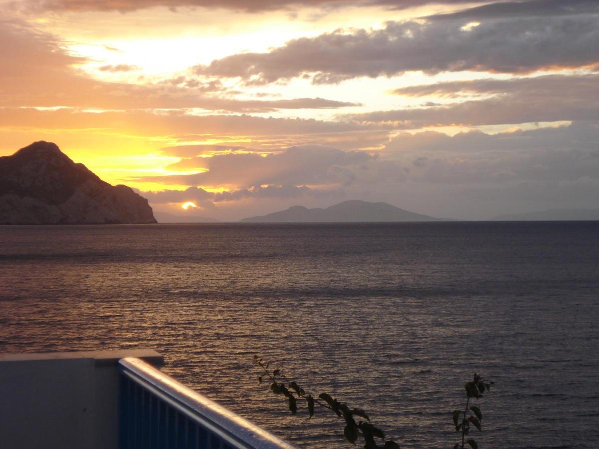 Hotel Filoxenia Агиали Екстериор снимка